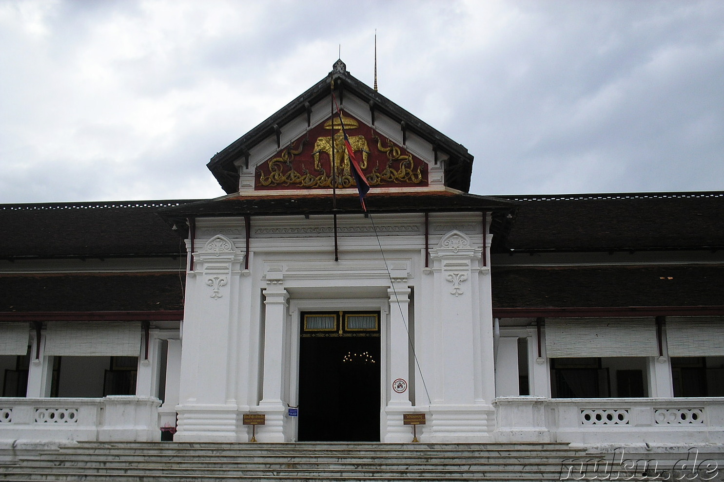 https://mdw-travel-data-us-east-1.s3.amazonaws.com/img/country/Laos/Royal-Palace-Museum/img_03.jpg