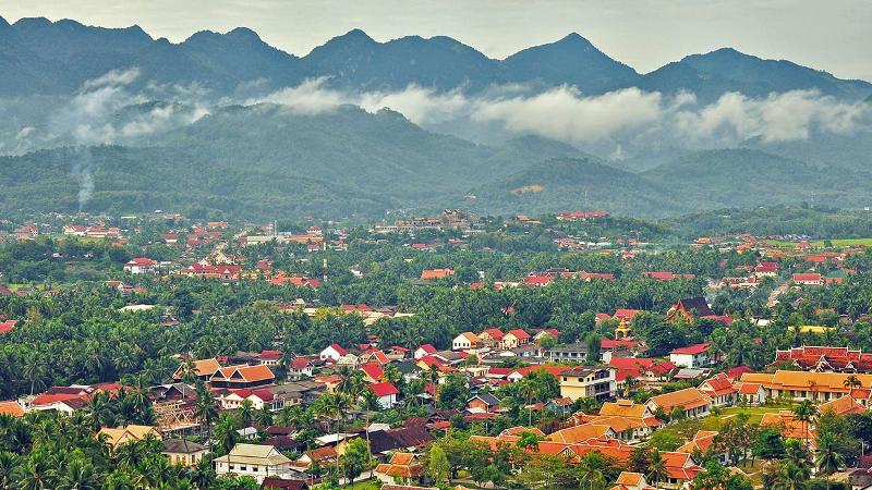 https://mdw-travel-data-us-east-1.s3.amazonaws.com/img/country/Laos/Savannakhet-Market/img_02.jpg