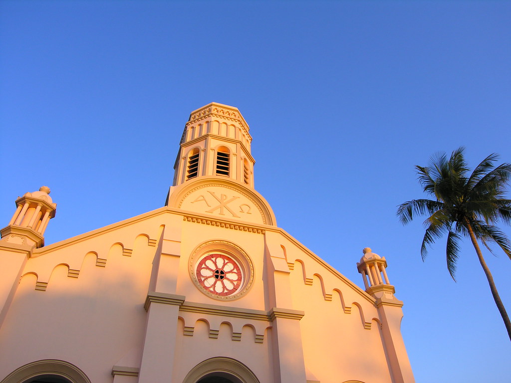 https://mdw-travel-data-us-east-1.s3.amazonaws.com/img/country/Laos/St-Theresas-Cathedral/img_03.jpg