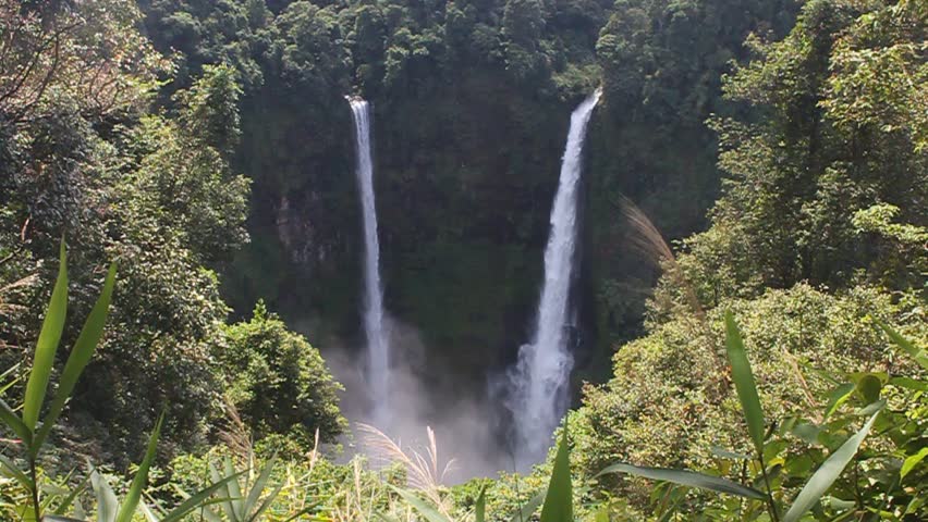 https://mdw-travel-data-us-east-1.s3.amazonaws.com/img/country/Laos/Tad-Dang-Waterfall/img_03.jpg