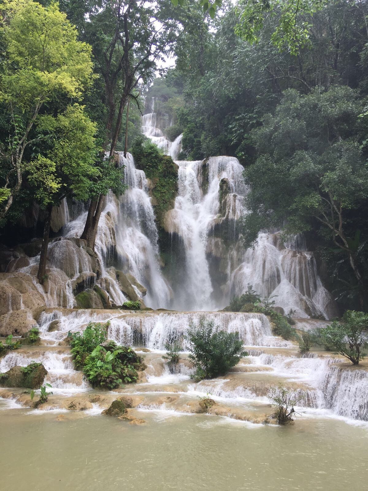 https://mdw-travel-data-us-east-1.s3.amazonaws.com/img/country/Laos/Tad-Xay-Waterfall/img_03.jpg