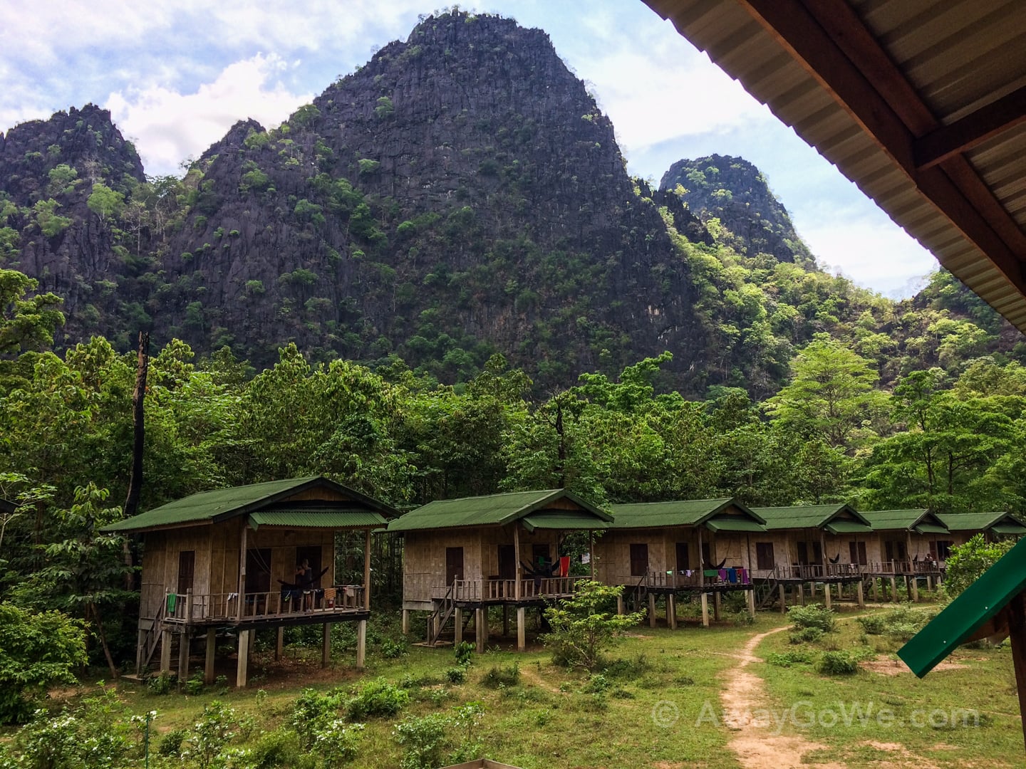 https://mdw-travel-data-us-east-1.s3.amazonaws.com/img/country/Laos/Thakhek-Market/img_02.jpg