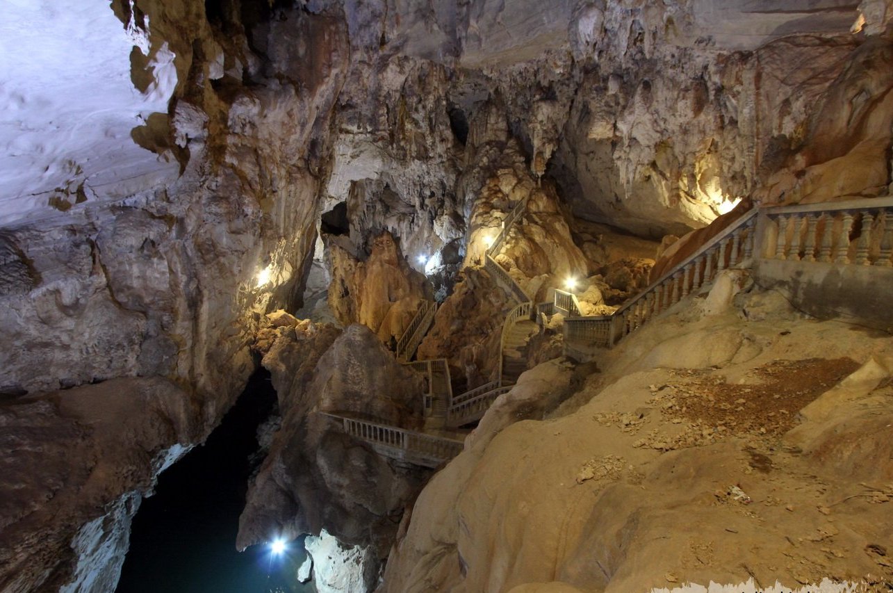 https://mdw-travel-data-us-east-1.s3.amazonaws.com/img/country/Laos/Tham-Nang-Ene-Cave/img_03.jpg