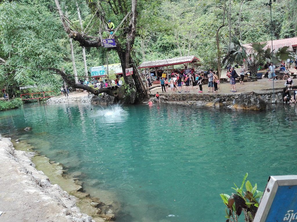 https://mdw-travel-data-us-east-1.s3.amazonaws.com/img/country/Laos/Tham-Phu-Kham-Cave-and-Blue-Lagoon/img_00.jpg