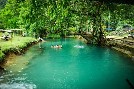 https://mdw-travel-data-us-east-1.s3.amazonaws.com/img/country/Laos/Tham-Phu-Kham-Cave-and-Blue-Lagoon/img_01.jpg