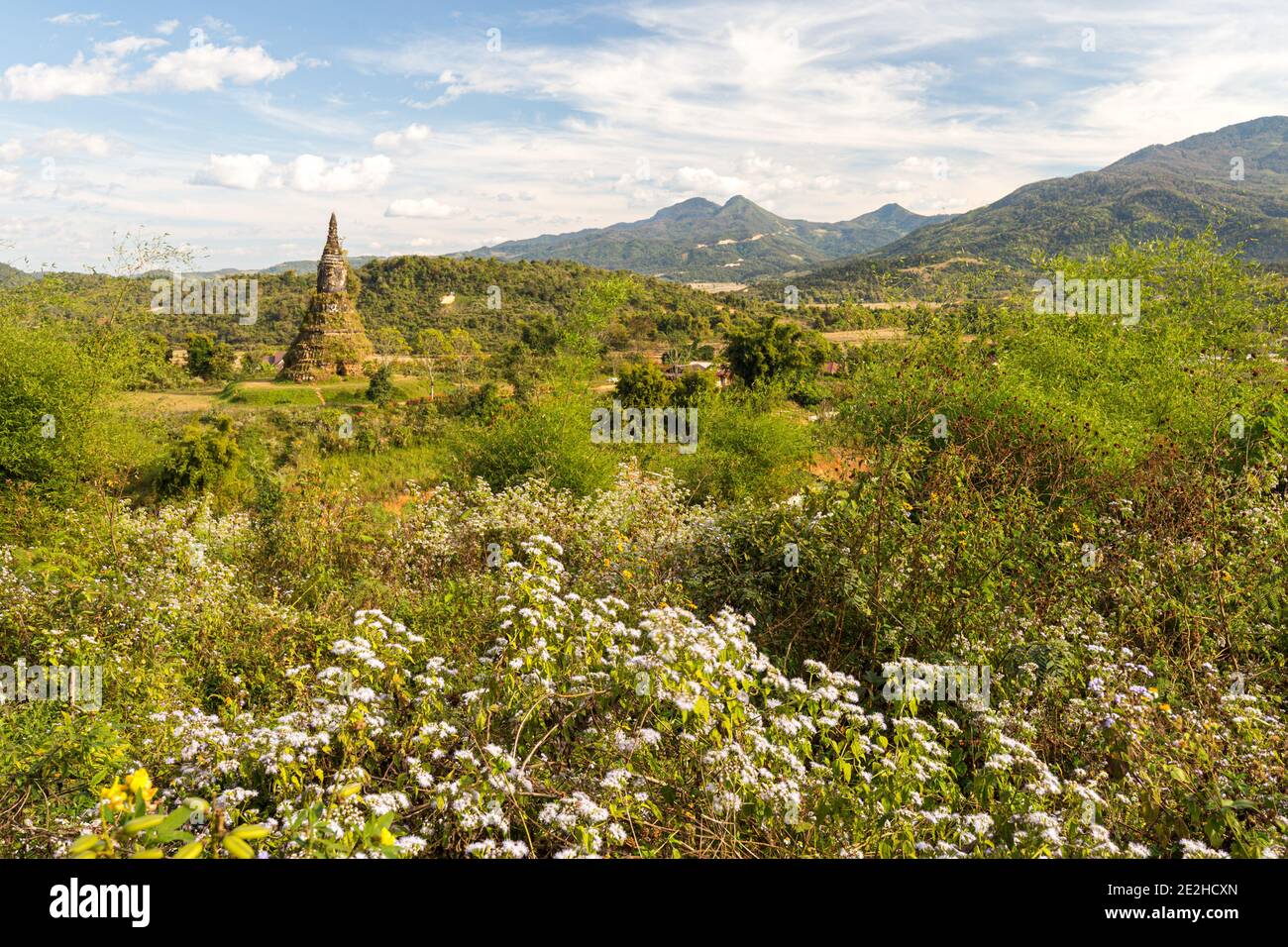 https://mdw-travel-data-us-east-1.s3.amazonaws.com/img/country/Laos/That-Foun-Stupa/img_03.jpg