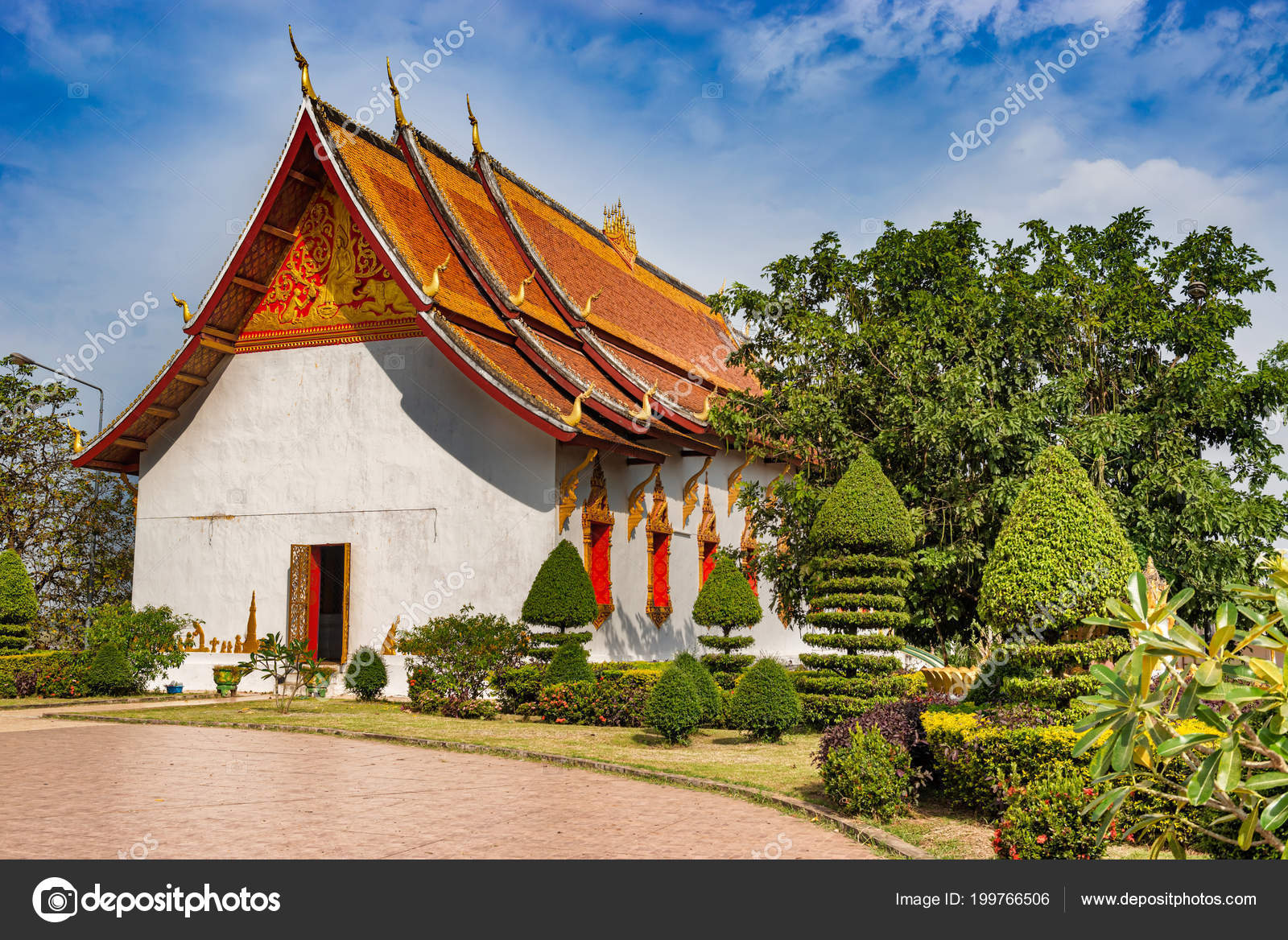https://mdw-travel-data-us-east-1.s3.amazonaws.com/img/country/Laos/That-Sikhottabong-Stupa/img_03.jpg