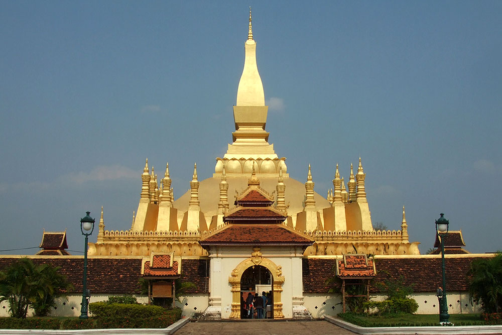 https://mdw-travel-data-us-east-1.s3.amazonaws.com/img/country/Laos/Thathom-Stupa/img_03.jpg