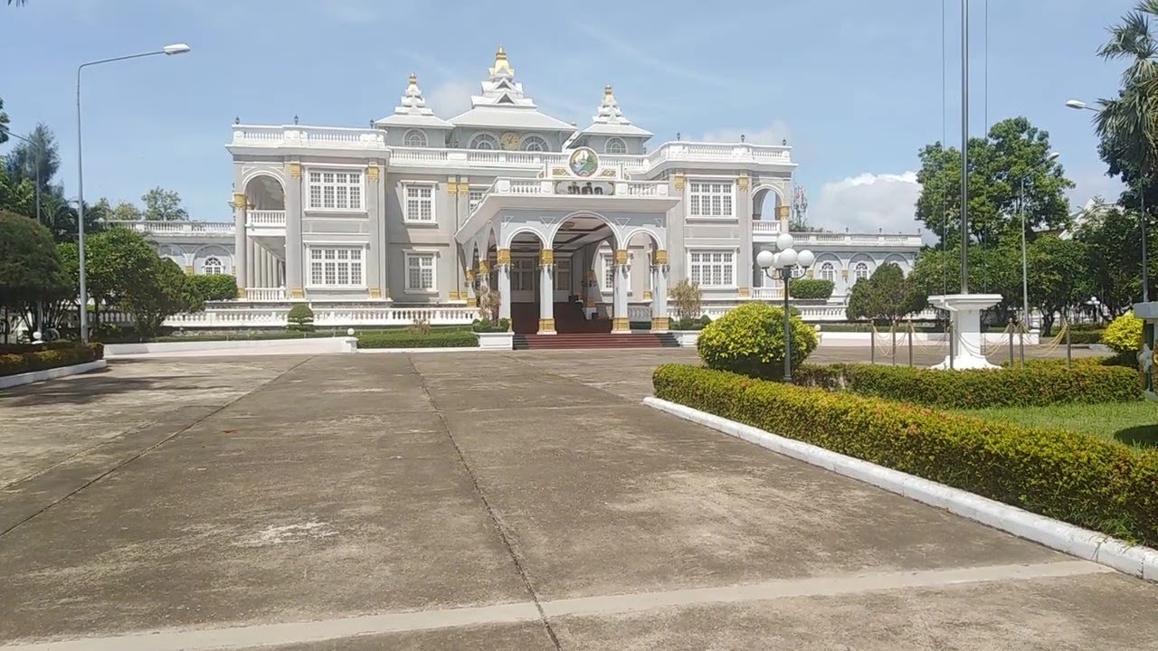 https://mdw-travel-data-us-east-1.s3.amazonaws.com/img/country/Laos/The-Presidential-Palace/img_02.jpg