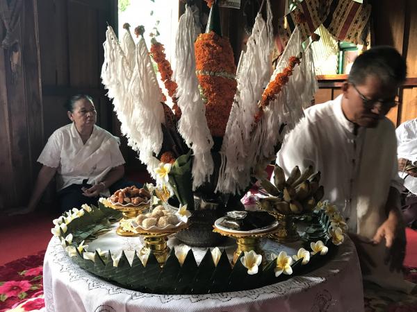 https://mdw-travel-data-us-east-1.s3.amazonaws.com/img/country/Laos/Traditional-Baci-Ceremony/img_04.jpg