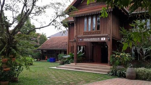 https://mdw-travel-data-us-east-1.s3.amazonaws.com/img/country/Laos/Traditional-Lao-Textile-Museum/img_01.jpg