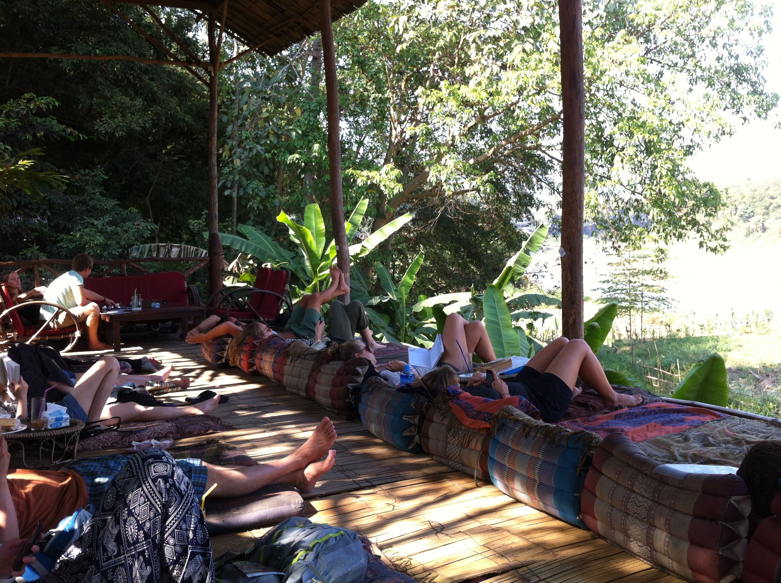 https://mdw-travel-data-us-east-1.s3.amazonaws.com/img/country/Laos/Utopia-Bar/img_02.jpg