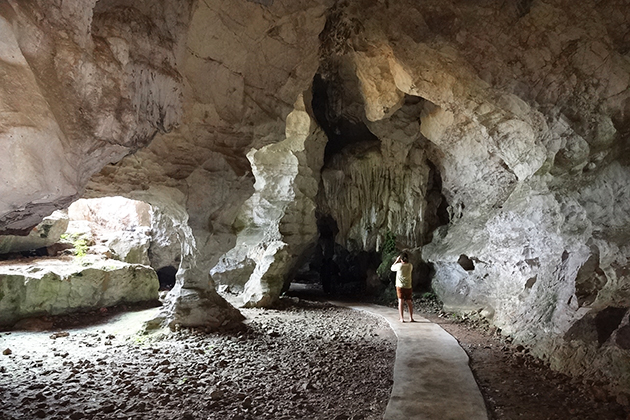 https://mdw-travel-data-us-east-1.s3.amazonaws.com/img/country/Laos/Vieng-Say-Caves/img_02.jpg