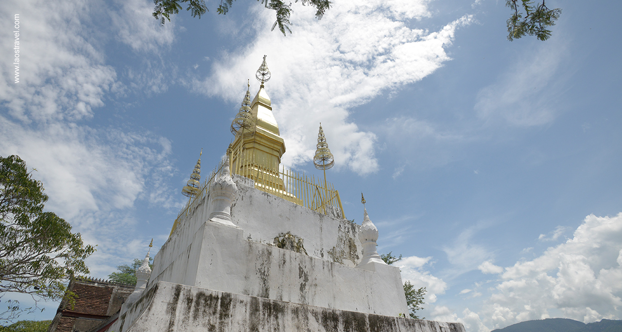 https://mdw-travel-data-us-east-1.s3.amazonaws.com/img/country/Laos/Wat-Chom-Phet/img_02.jpg