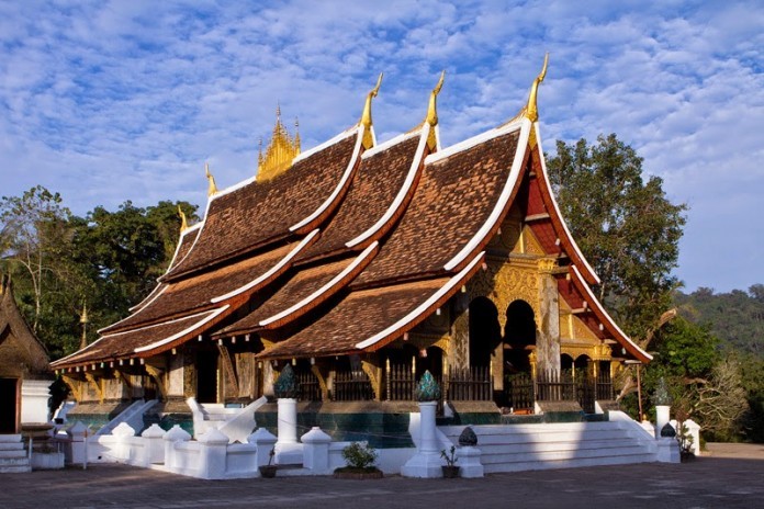https://mdw-travel-data-us-east-1.s3.amazonaws.com/img/country/Laos/Wat-Long-Khoun/img_04.jpg