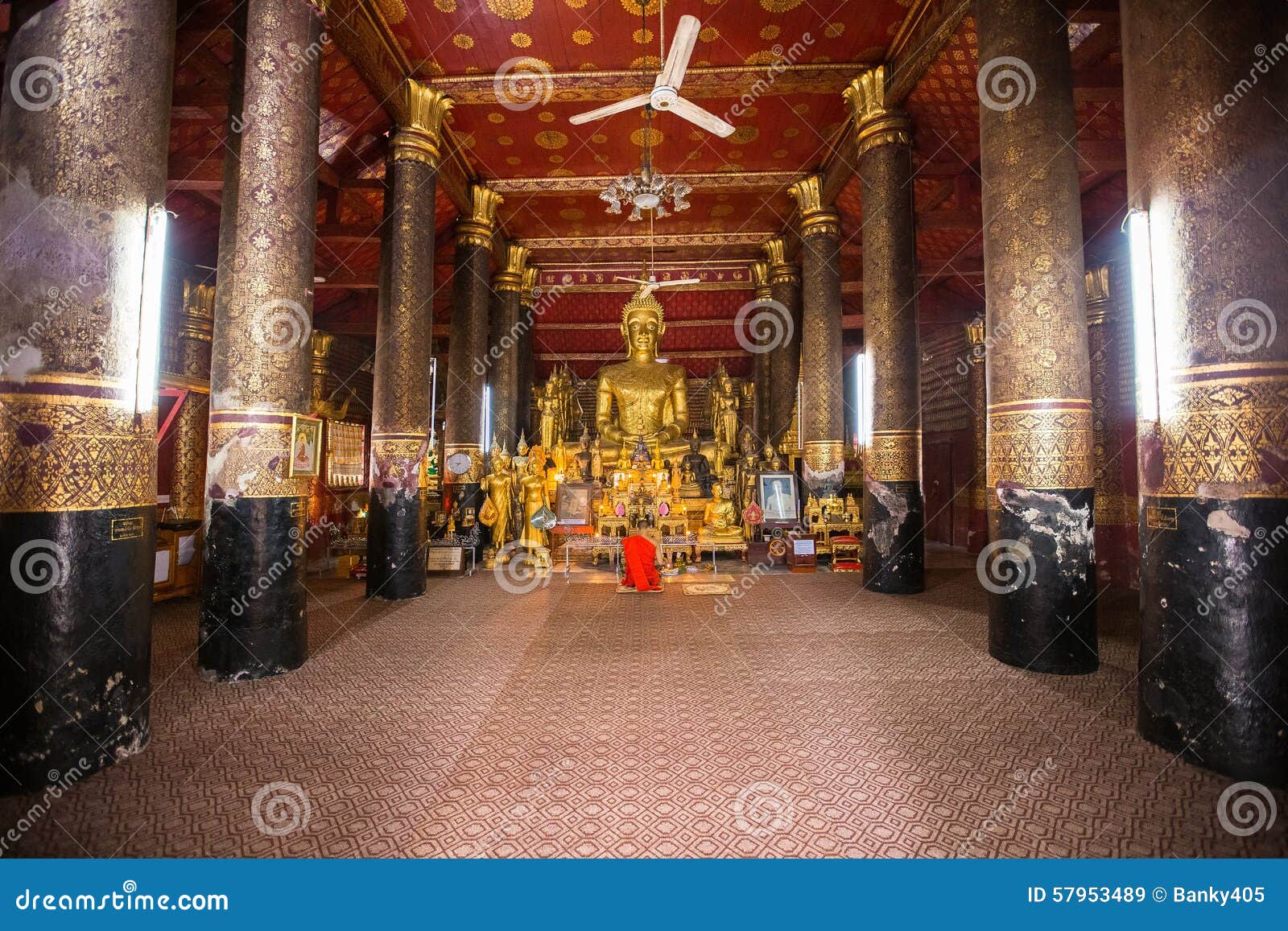 https://mdw-travel-data-us-east-1.s3.amazonaws.com/img/country/Laos/Wat-Mai-Suwannaphumaham/img_03.jpg