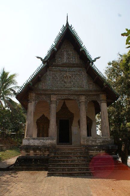 https://mdw-travel-data-us-east-1.s3.amazonaws.com/img/country/Laos/Wat-Pa-Huak/img_01.jpg