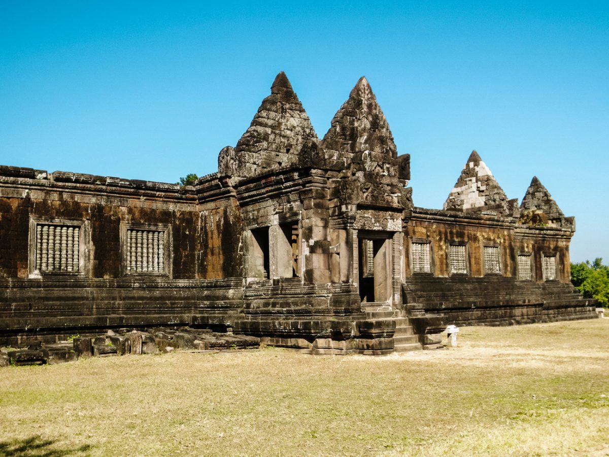 https://mdw-travel-data-us-east-1.s3.amazonaws.com/img/country/Laos/Wat-Phou/img_02.jpg