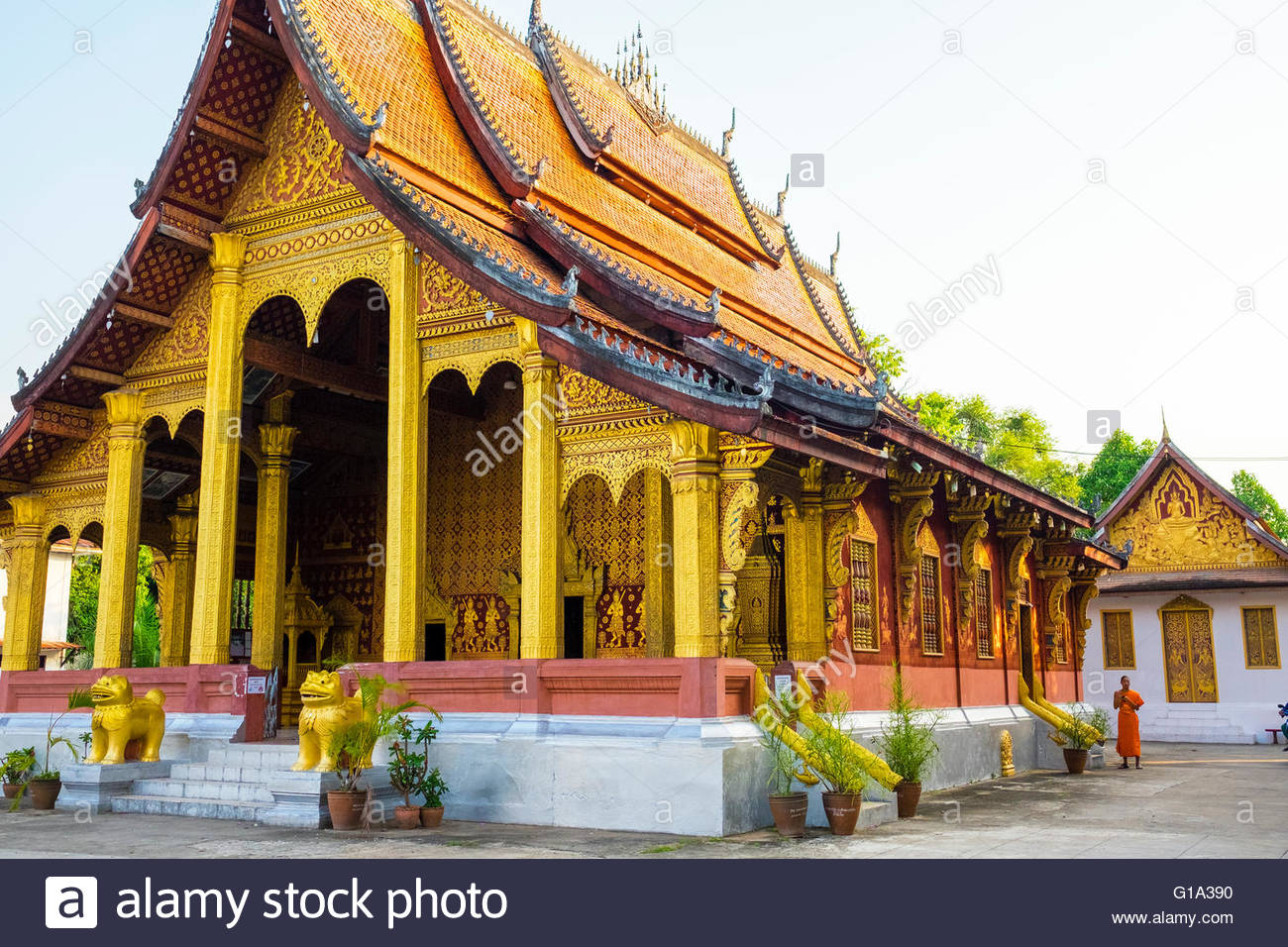 https://mdw-travel-data-us-east-1.s3.amazonaws.com/img/country/Laos/Wat-Sene-Souk-Haram/img_02.jpg