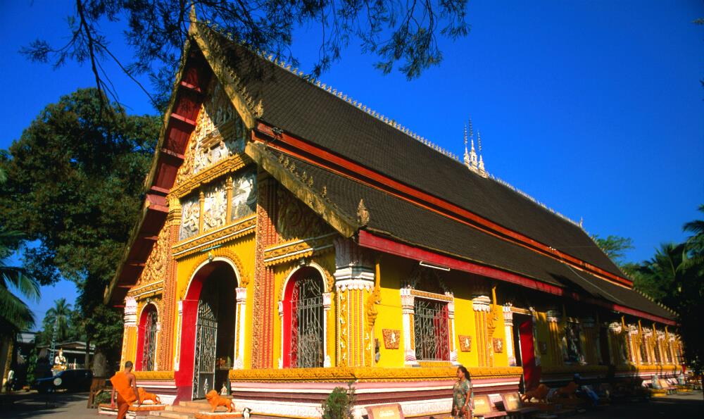 https://mdw-travel-data-us-east-1.s3.amazonaws.com/img/country/Laos/Wat-That-Tham-Fa/img_03.jpg