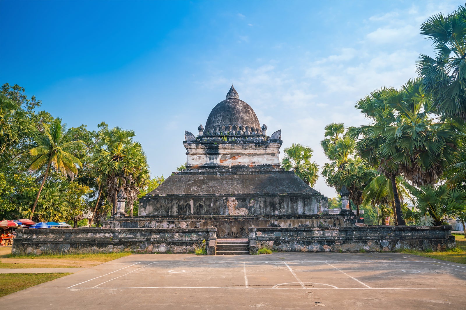 https://mdw-travel-data-us-east-1.s3.amazonaws.com/img/country/Laos/Wat-Wisunarat-Wat-Visoun/img_00.jpg