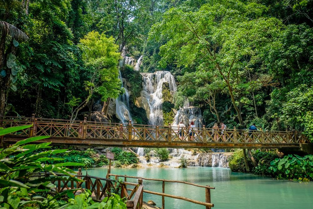 https://mdw-travel-data-us-east-1.s3.amazonaws.com/img/country/Laos/Watefall-12/img_01.jpg