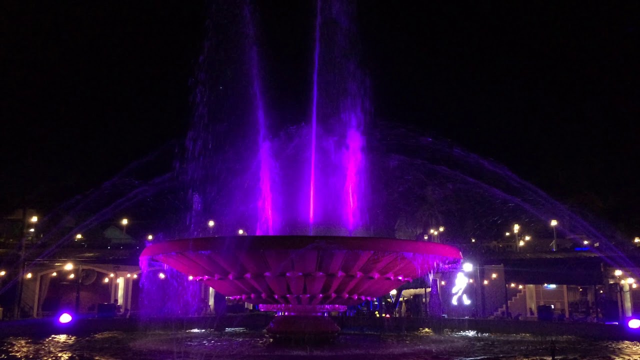 https://mdw-travel-data-us-east-1.s3.amazonaws.com/img/country/Laos/Water-Fountain-Park/img_02.jpg