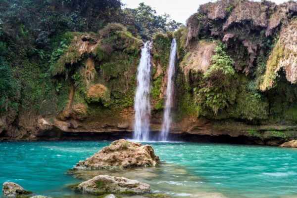 https://mdw-travel-data-us-east-1.s3.amazonaws.com/img/country/Laos/Xe-Chieng-Di-Waterfall/img_03.jpg