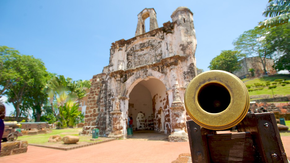 https://mdw-travel-data-us-east-1.s3.amazonaws.com/img/country/Malaysia/A-Famosa/img_00.jpg