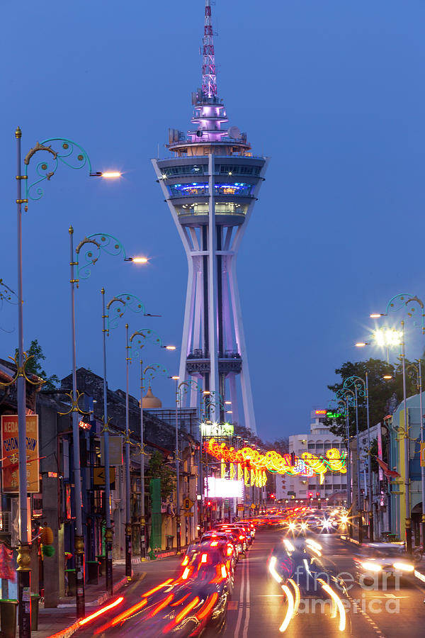 https://mdw-travel-data-us-east-1.s3.amazonaws.com/img/country/Malaysia/Alor-Setar-Tower/img_01.jpg
