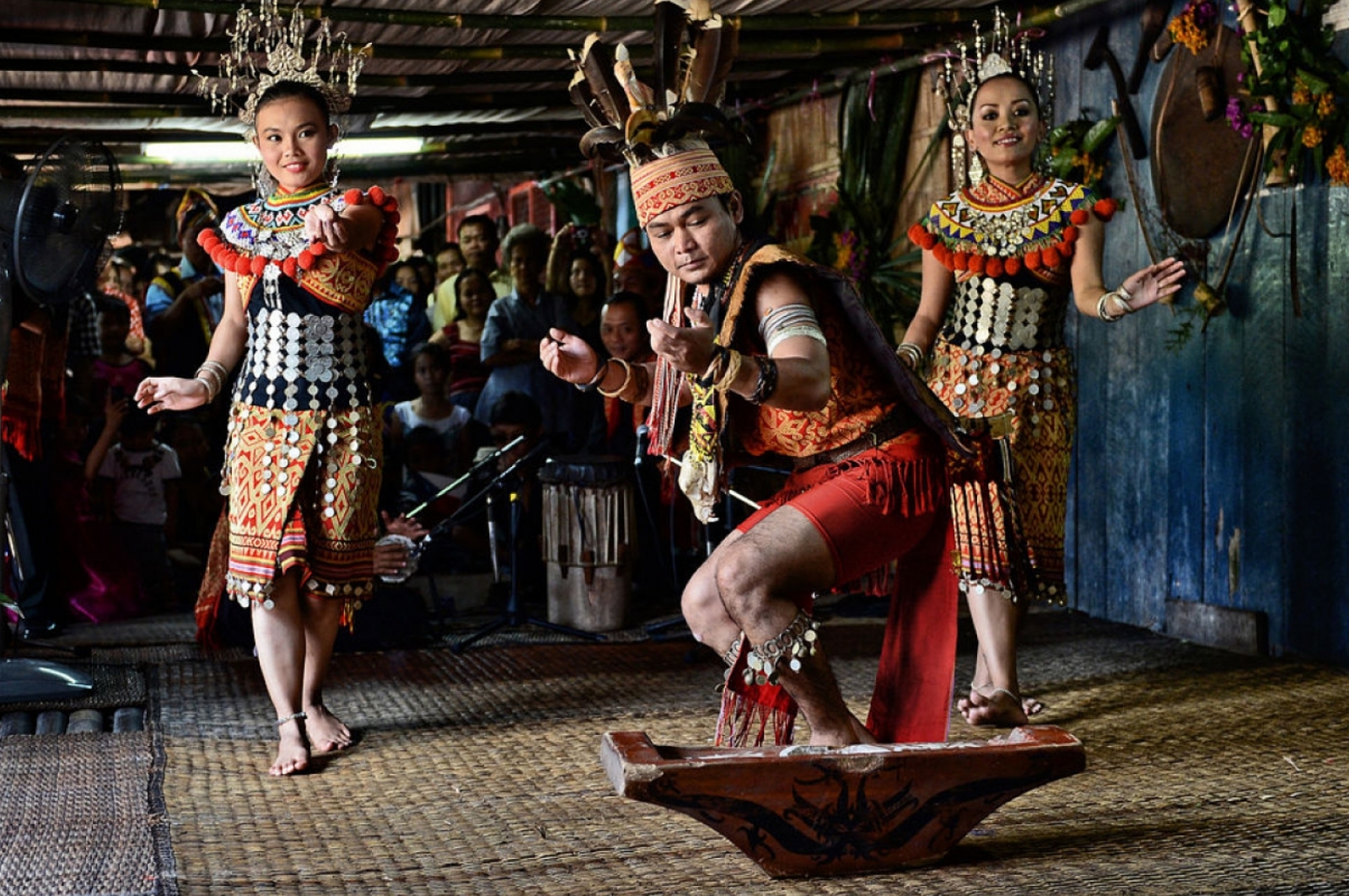 https://mdw-travel-data-us-east-1.s3.amazonaws.com/img/country/Malaysia/Annah-Rais-Longhouse/img_03.jpg