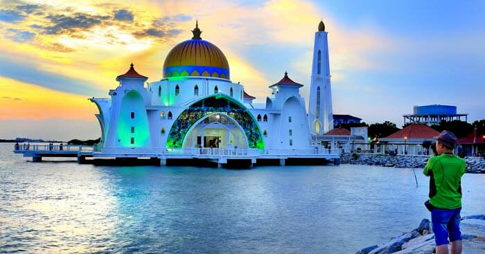 https://mdw-travel-data-us-east-1.s3.amazonaws.com/img/country/Malaysia/BP-Walk/img_03.jpg