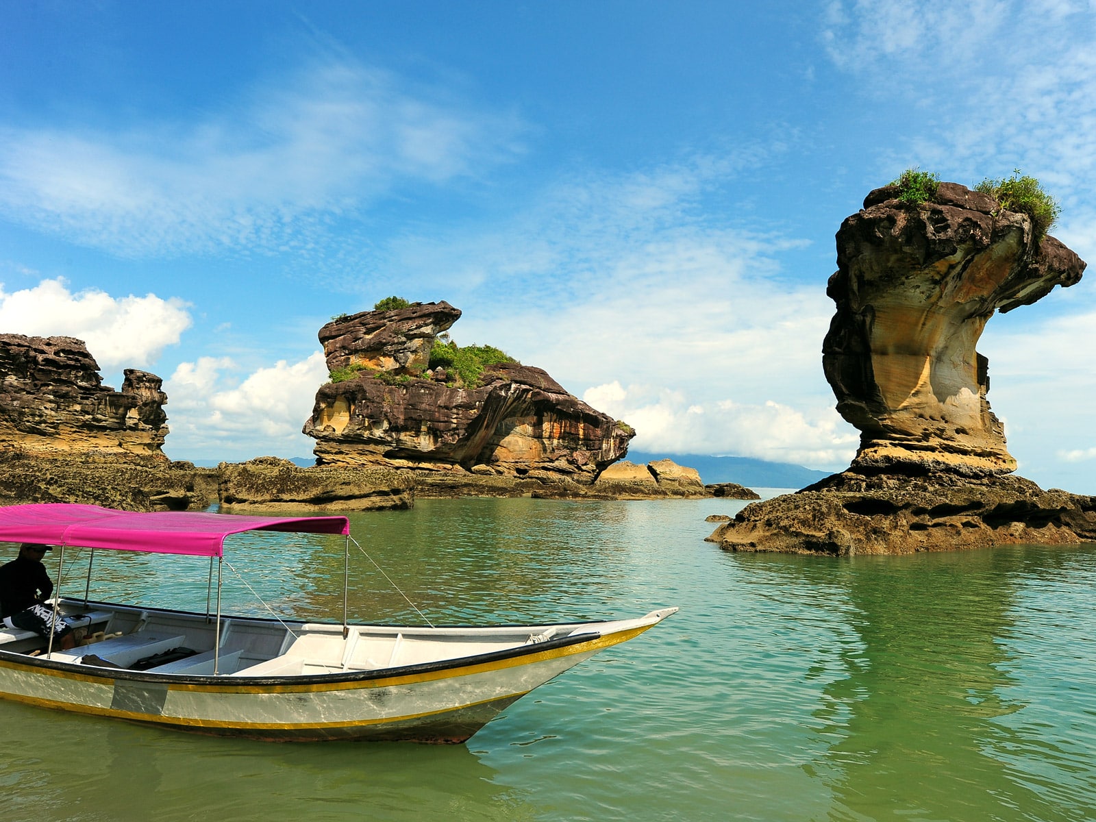 https://mdw-travel-data-us-east-1.s3.amazonaws.com/img/country/Malaysia/Bako-National-Park/img_03.jpg