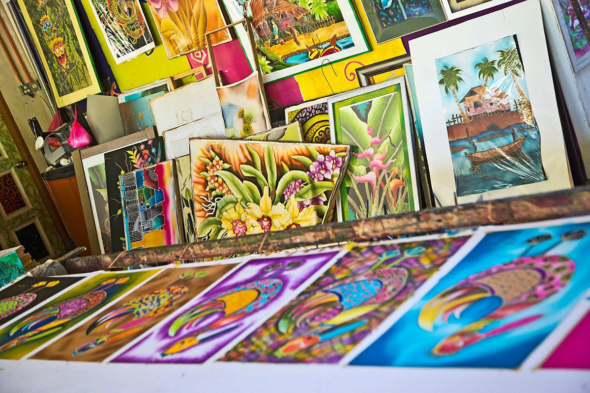 https://mdw-travel-data-us-east-1.s3.amazonaws.com/img/country/Malaysia/Batik-Painting-Village/img_03.jpg