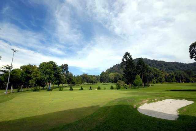 https://mdw-travel-data-us-east-1.s3.amazonaws.com/img/country/Malaysia/Batu-Pahat-Golf-Club/img_00.jpg