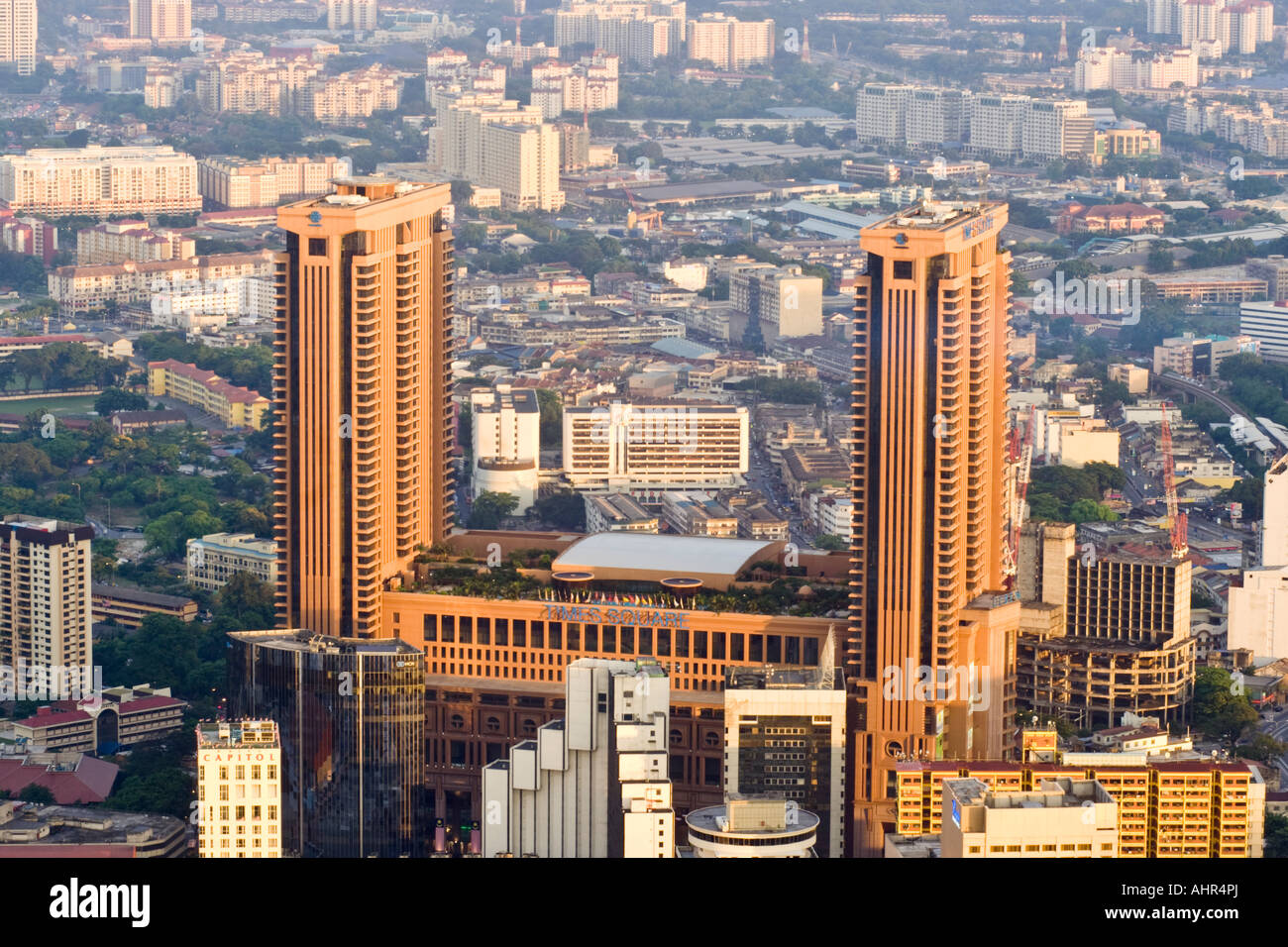 https://mdw-travel-data-us-east-1.s3.amazonaws.com/img/country/Malaysia/Berjaya-Times-Square/img_03.jpg