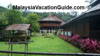 https://mdw-travel-data-us-east-1.s3.amazonaws.com/img/country/Malaysia/Bidayuh-Longhouses/img_05.jpg