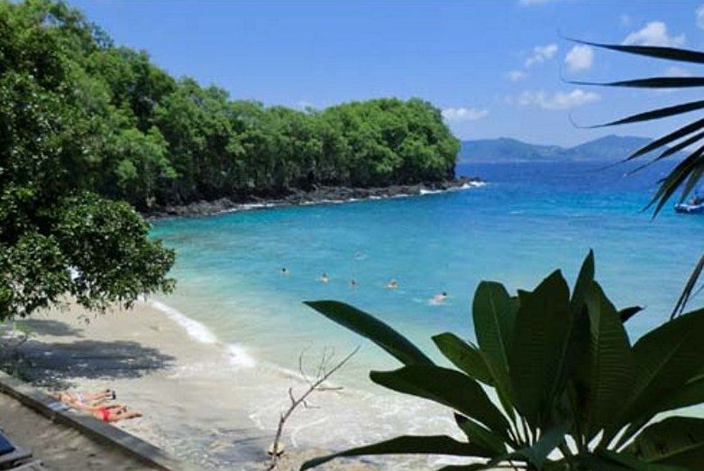 https://mdw-travel-data-us-east-1.s3.amazonaws.com/img/country/Malaysia/Blue-Lagoon-Beach/img_03.jpg