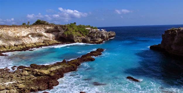 https://mdw-travel-data-us-east-1.s3.amazonaws.com/img/country/Malaysia/Blue-Lagoon-Beach/img_05.jpg