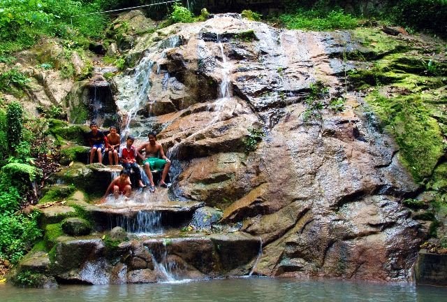 https://mdw-travel-data-us-east-1.s3.amazonaws.com/img/country/Malaysia/Bukit-Bakar-Recreational-Forest/img_00.jpg