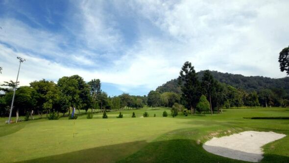https://mdw-travel-data-us-east-1.s3.amazonaws.com/img/country/Malaysia/Bukit-Banang-Golf-&-Country-Club/img_03.jpg