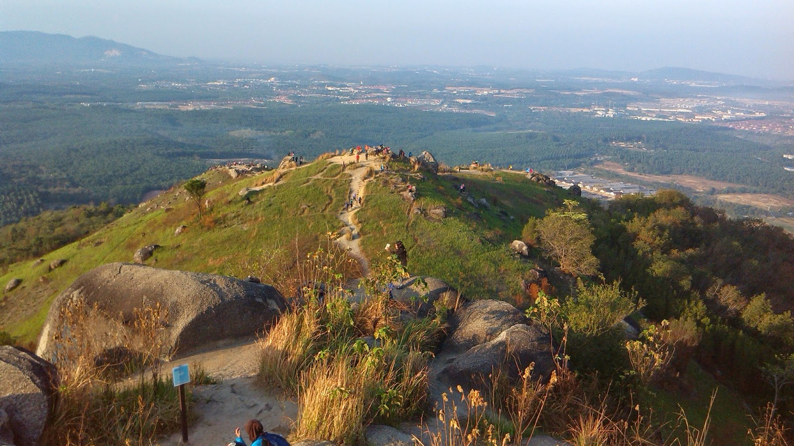 https://mdw-travel-data-us-east-1.s3.amazonaws.com/img/country/Malaysia/Bukit-Broga/img_03.jpg