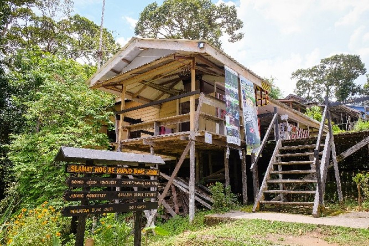https://mdw-travel-data-us-east-1.s3.amazonaws.com/img/country/Malaysia/Bung-Jagoi-Homestay/img_00.jpg