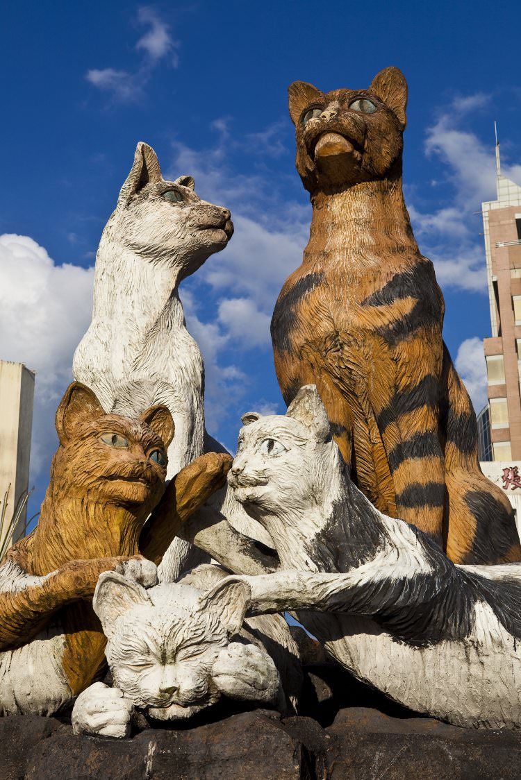 https://mdw-travel-data-us-east-1.s3.amazonaws.com/img/country/Malaysia/Cat-Statue/img_02.jpg