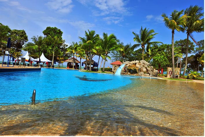 https://mdw-travel-data-us-east-1.s3.amazonaws.com/img/country/Malaysia/Desaru-Beach/img_00.jpg