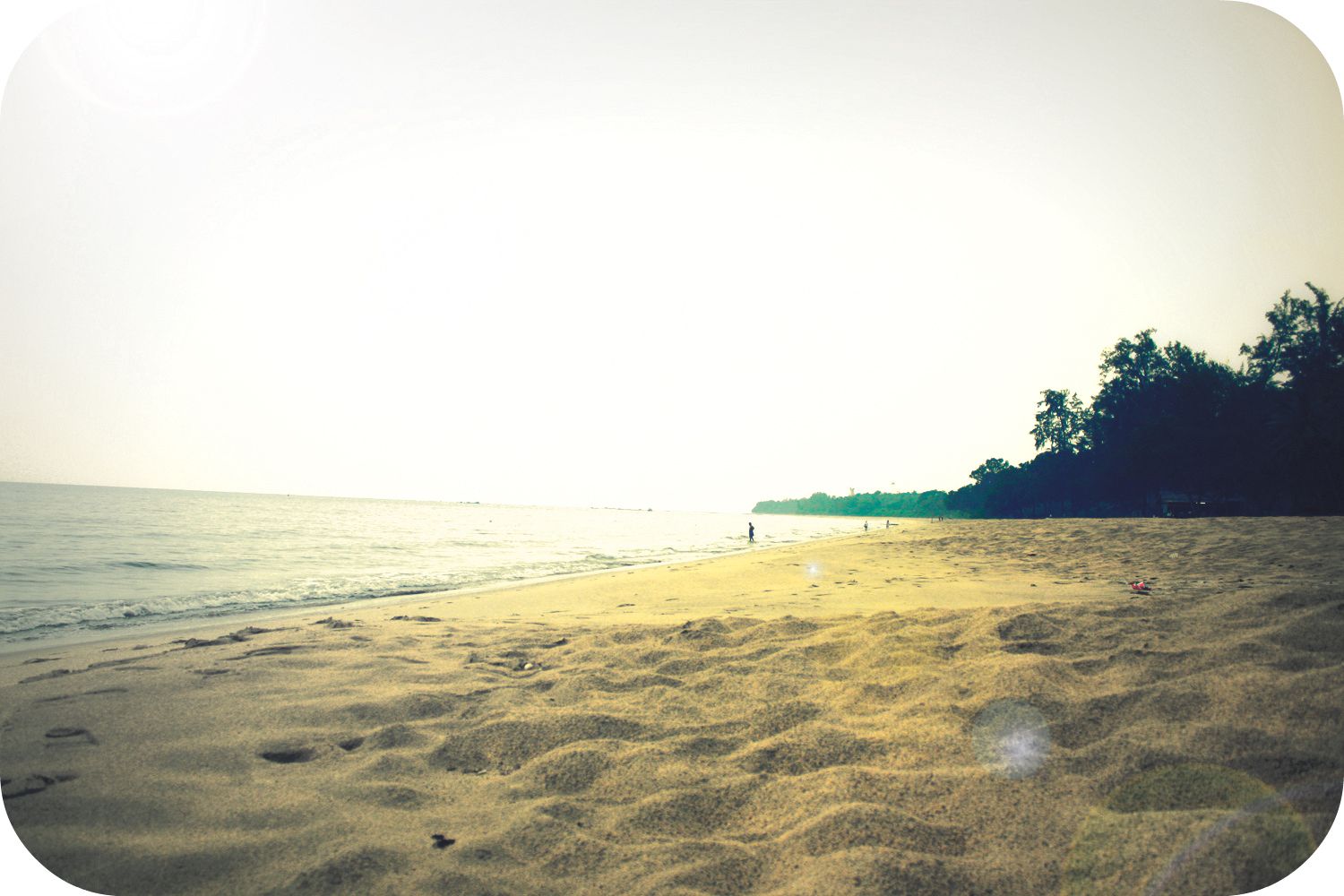 https://mdw-travel-data-us-east-1.s3.amazonaws.com/img/country/Malaysia/Desaru-Beach/img_03.jpg