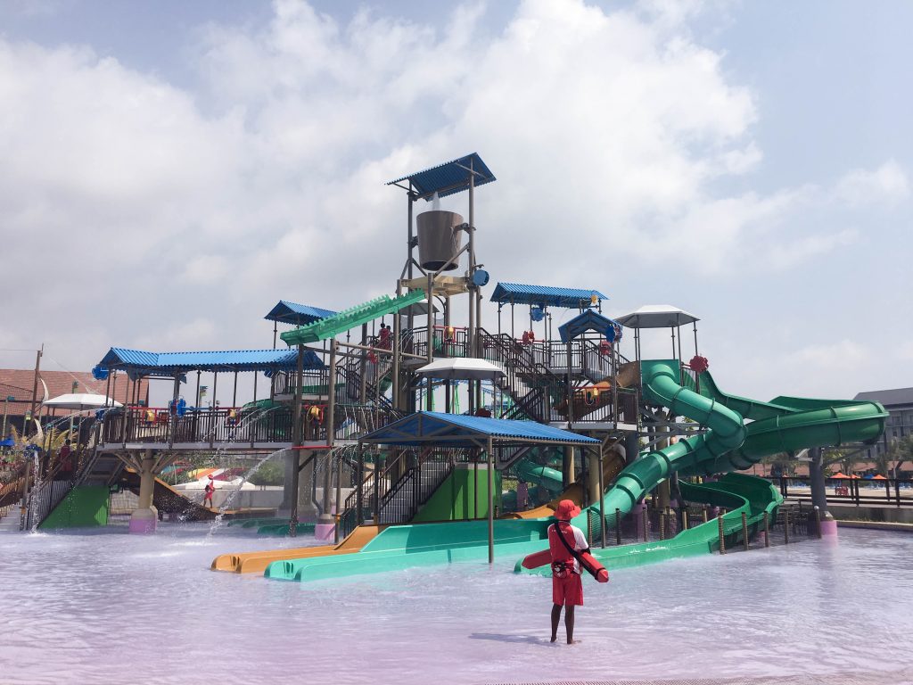 https://mdw-travel-data-us-east-1.s3.amazonaws.com/img/country/Malaysia/Desaru-Coast-Adventure-Waterpark/img_04.jpg