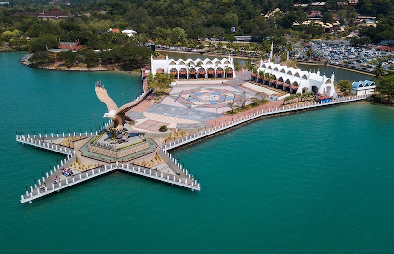 https://mdw-travel-data-us-east-1.s3.amazonaws.com/img/country/Malaysia/Eagle-Square/img_03.jpg