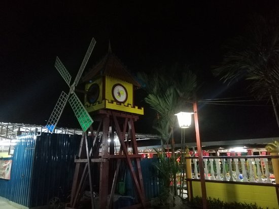 https://mdw-travel-data-us-east-1.s3.amazonaws.com/img/country/Malaysia/Firefly-Valley-Leisure-Park/img_01.jpg