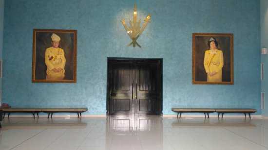 https://mdw-travel-data-us-east-1.s3.amazonaws.com/img/country/Malaysia/Galeri-Diraja-Tuanku-Jaafar/img_05.jpg